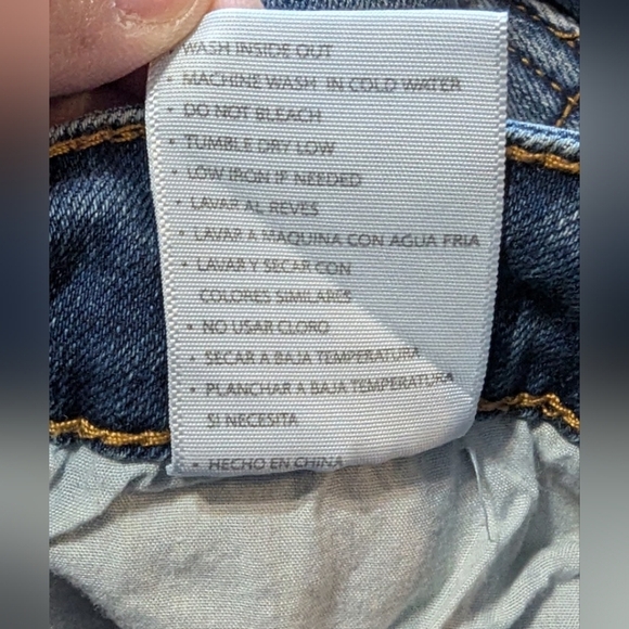 KanCan size 5/26 skinny jeans with button fly and unique tapered legs/seams - Picture 11 of 11